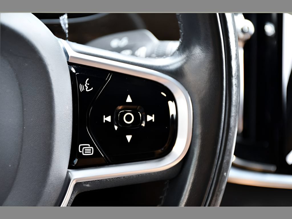 Used 2018 Volvo S90 T5 Momentum w/ Convenience Package FWD image 35