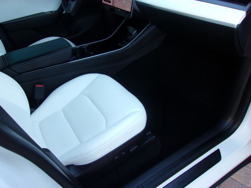 Used 2021 Tesla Model Y Long Range image 33