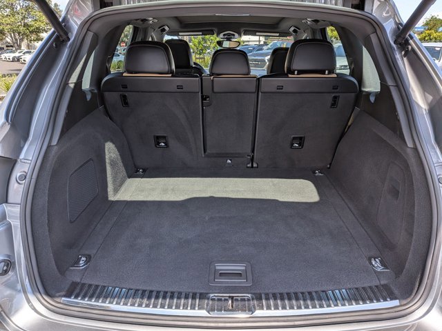 Used 2017 Porsche Cayenne S AWD/4WD image 6