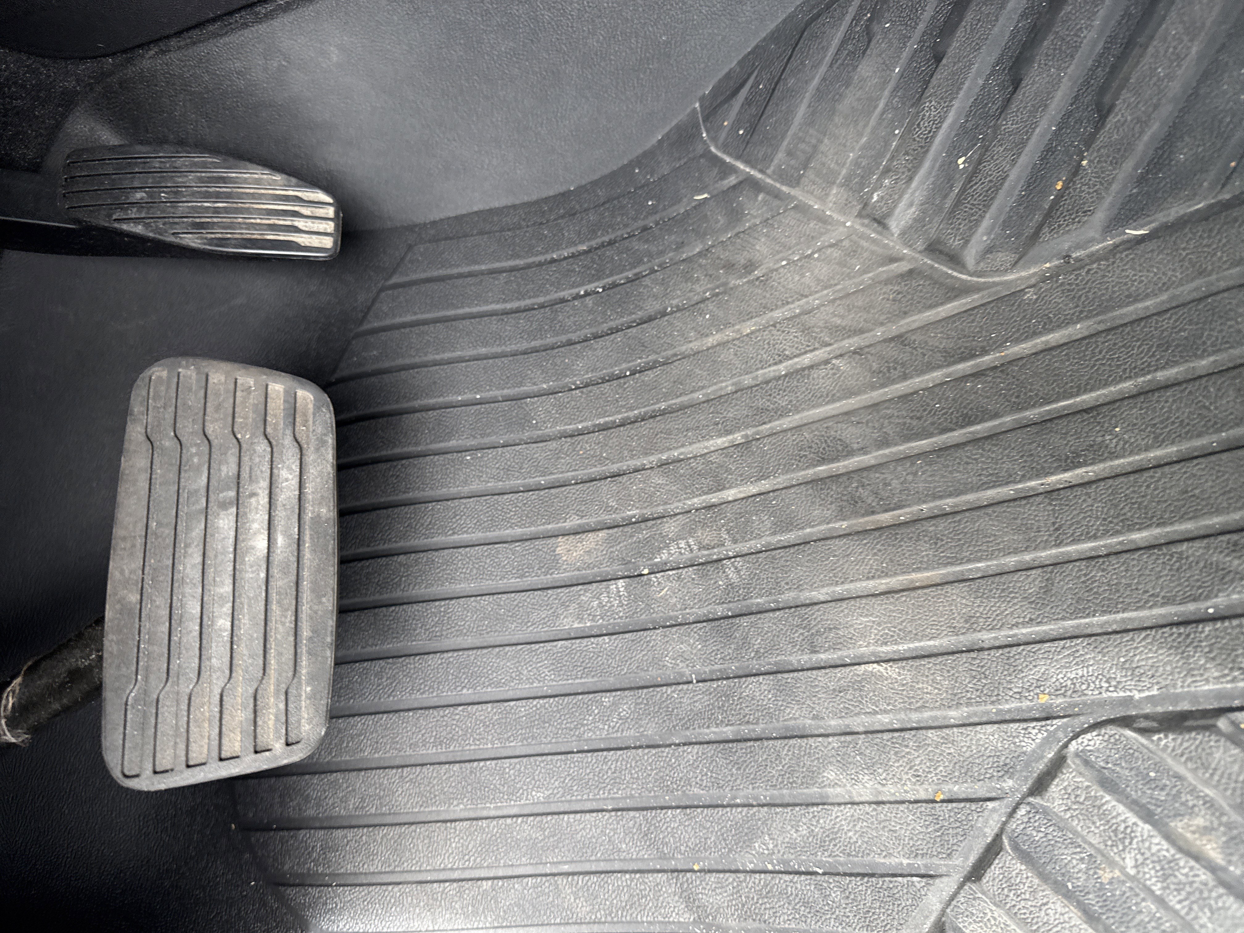 Used 2020 Chevrolet Silverado 1500 LT Trail Boss image 17