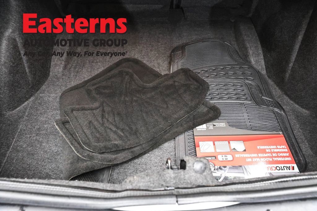 Used 2022 Dodge Challenger SXT image 9