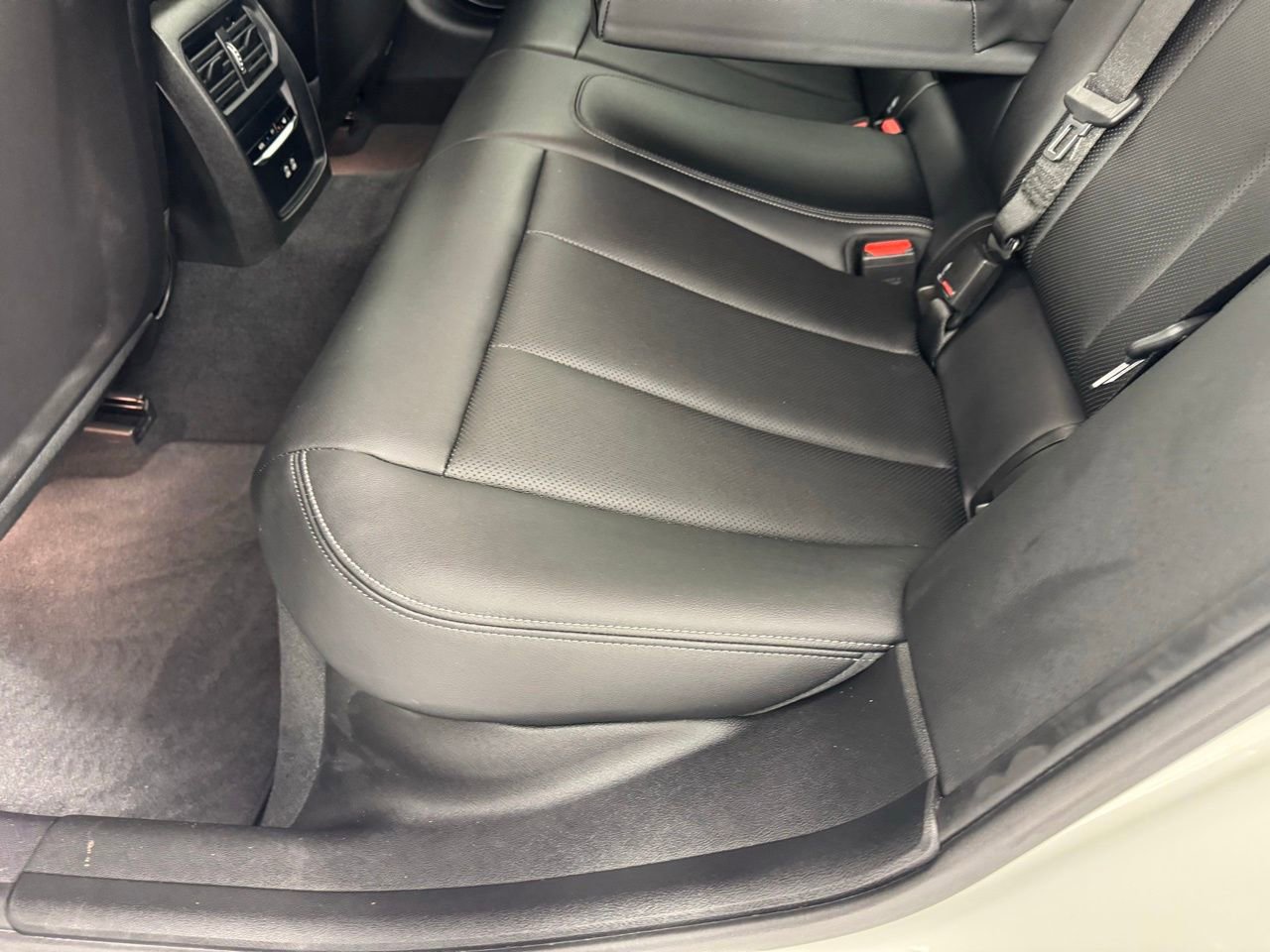 Used 2024 BMW 330i Sedan image 27