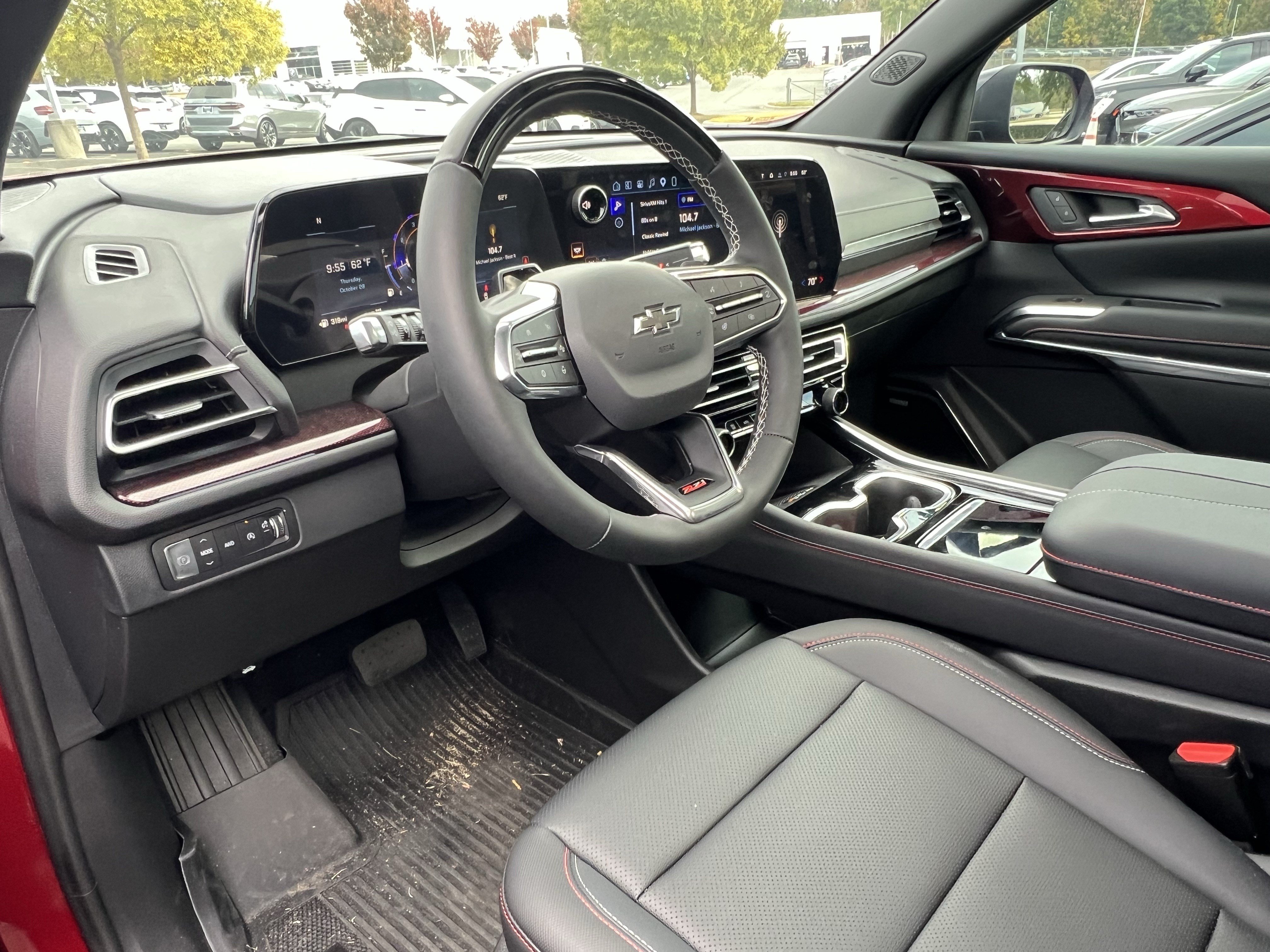 Used 2026 Chevrolet Traverse Z71 w/ Enhanced Driving Package AWD/4WD image 17