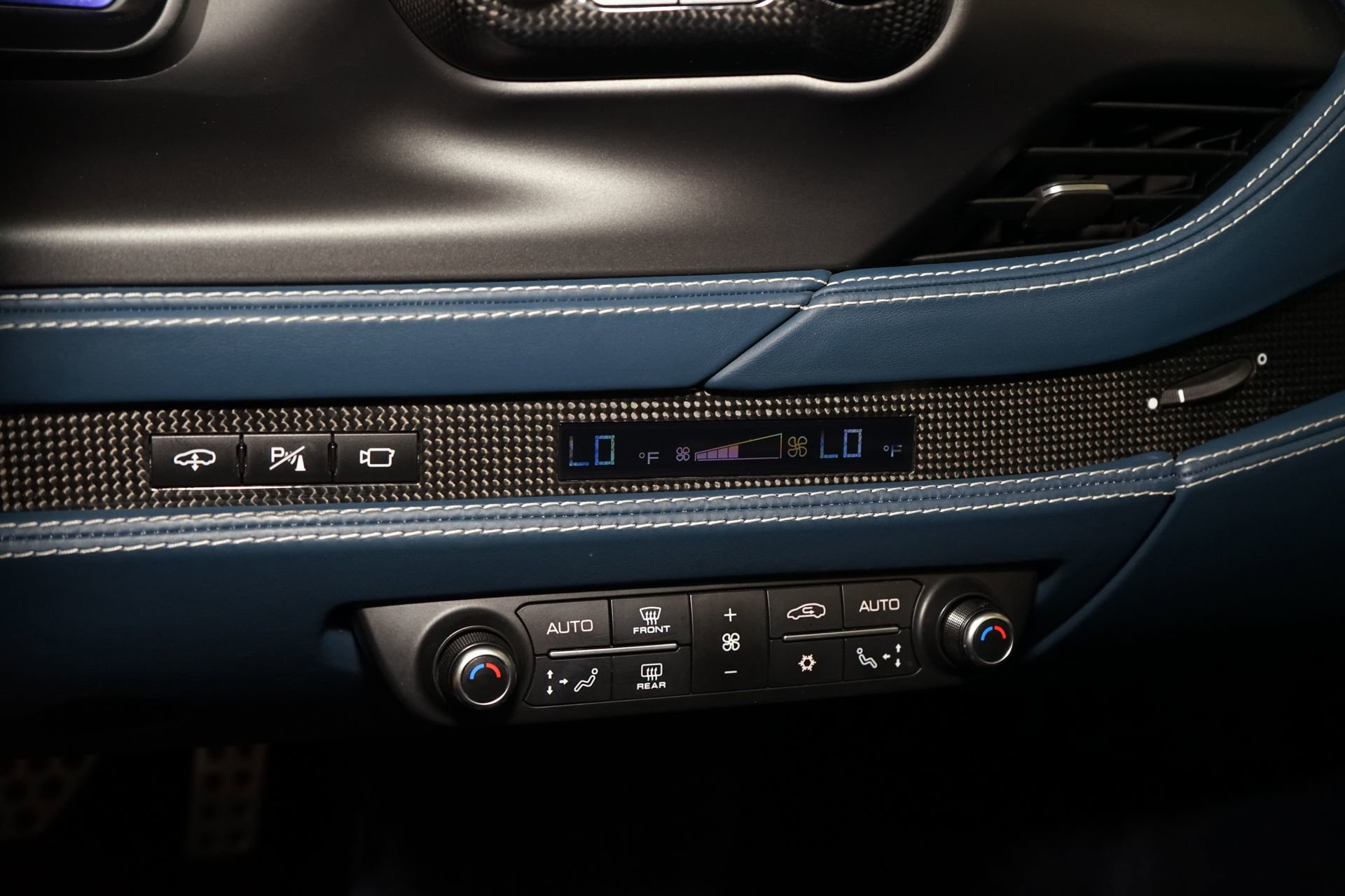 Used 2021 Ferrari F8 Tributo image 23