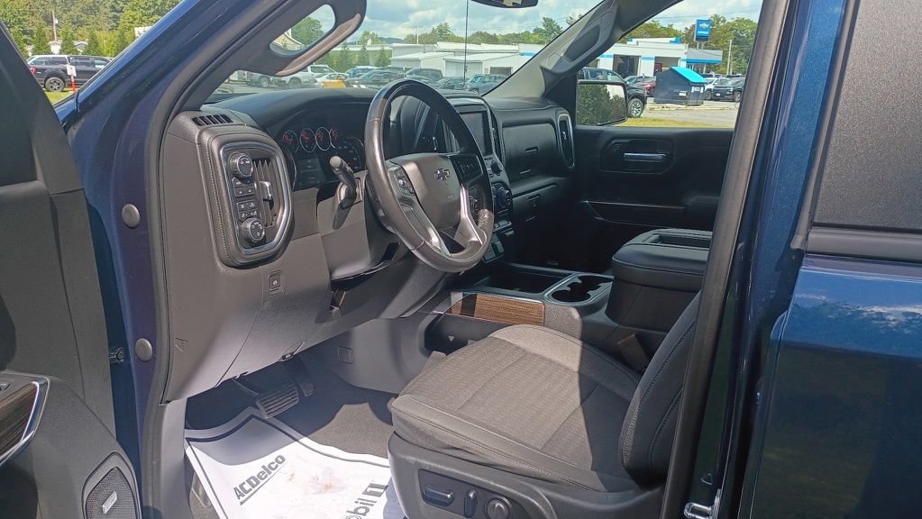 Used 2021 Chevrolet Silverado 1500 RST w/ Convenience Package II AWD/4WD image 10
