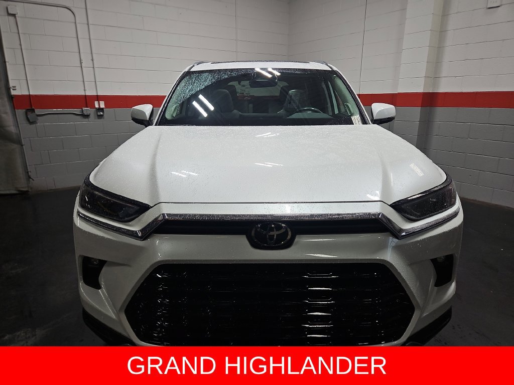 New 2026 Toyota Grand Highlander AWD image 2