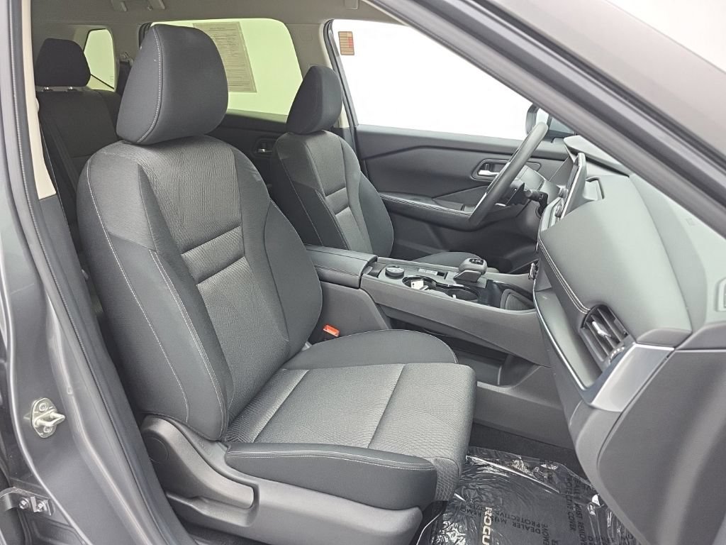 Used 2024 Nissan Rogue SV AWD/4WD image 44