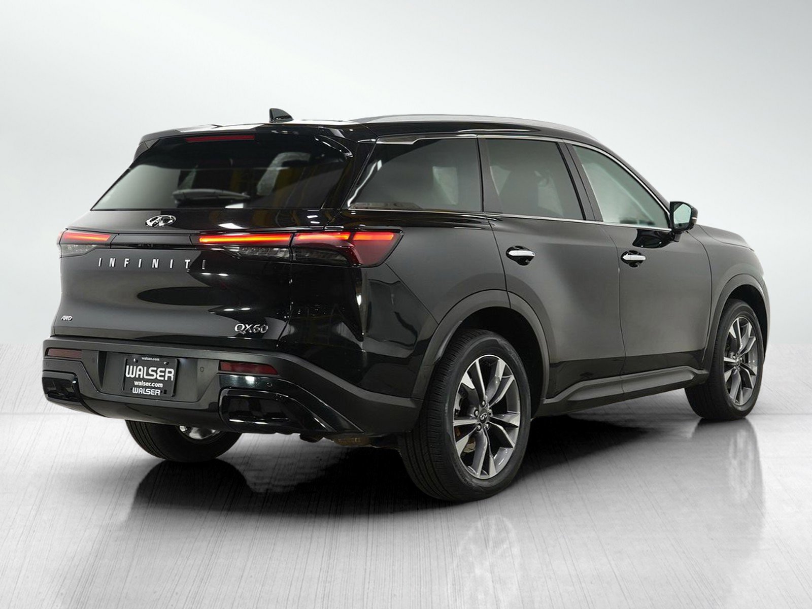 Used 2023 INFINITI QX60 Luxe image 5