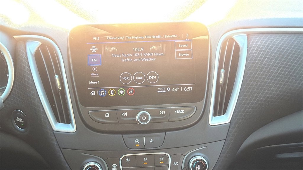 Used 2024 Chevrolet Malibu LT image 21