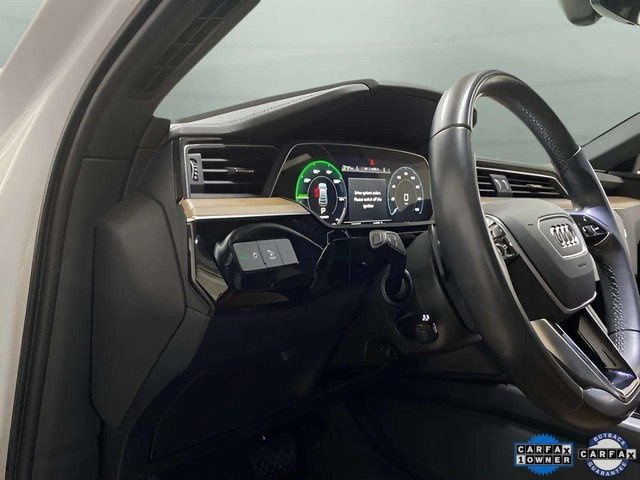 Used 2024 Audi Q8 e-tron Premium image 37