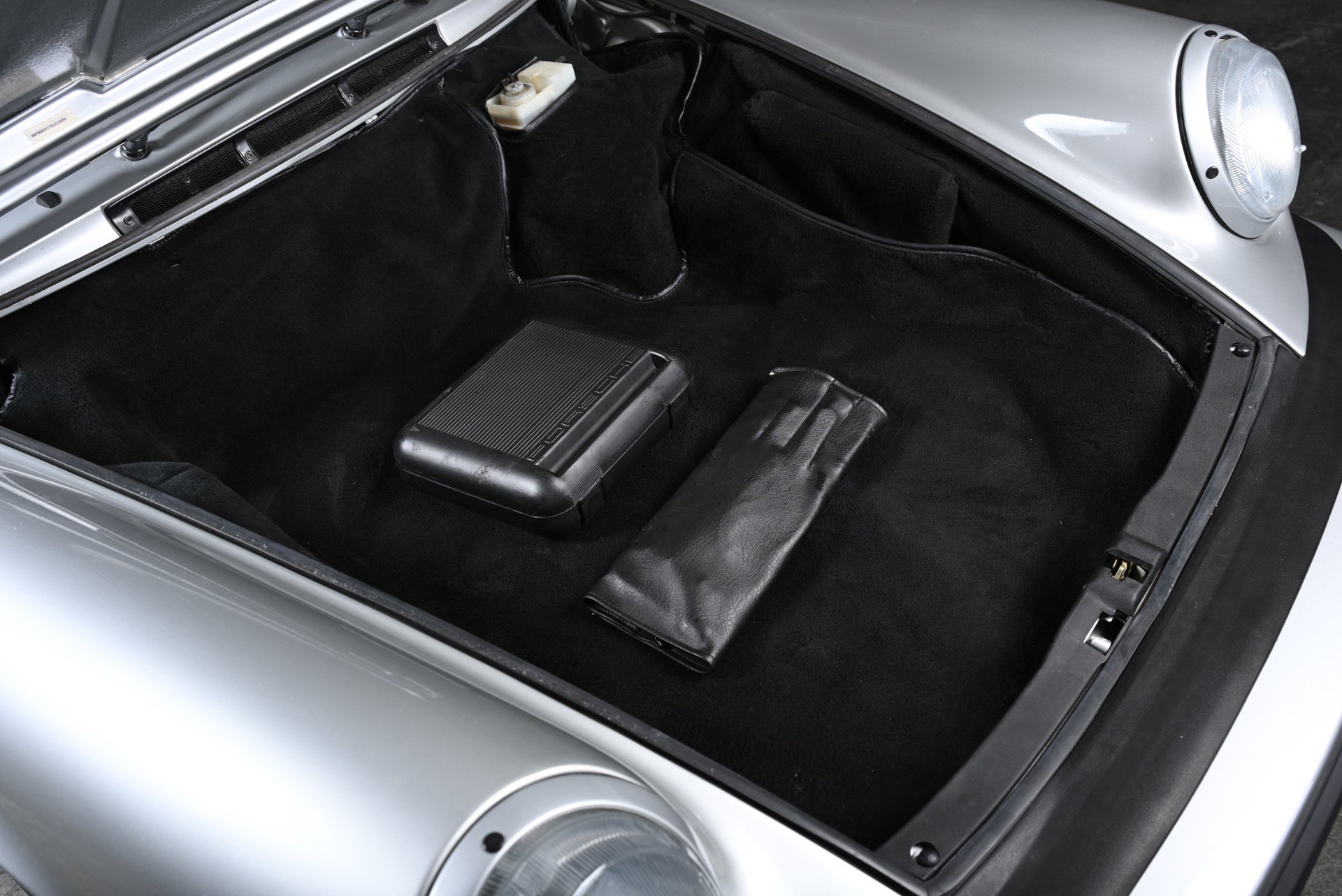 Used 1988 Porsche 911 Carrera RWD image 24