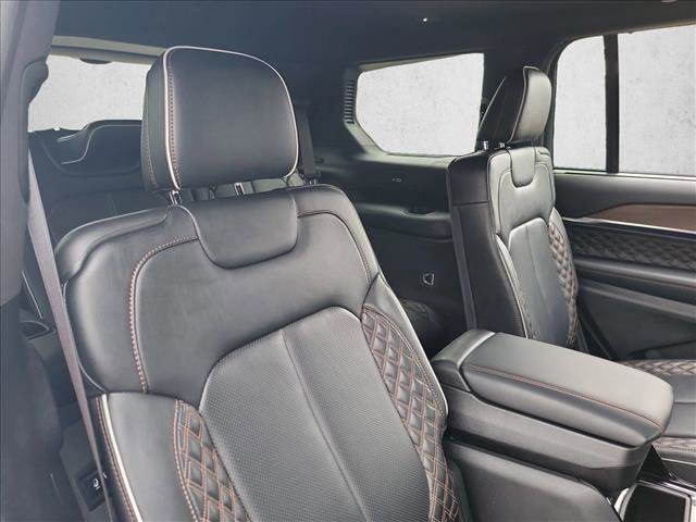 Used 2023 Jeep Grand Cherokee L Summit w/ Advanced Protech Group IV image 16