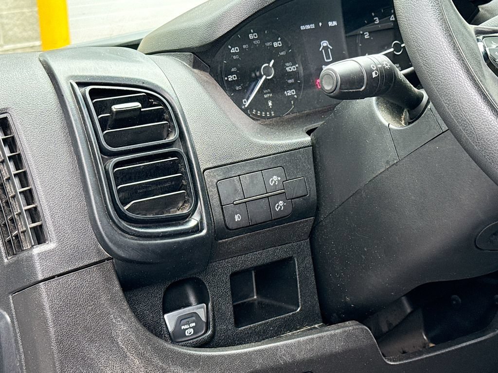 Used 2025 RAM ProMaster 2500 w/ Convenience Group FWD image 10