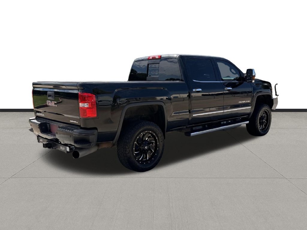 Used 2019 GMC Sierra 2500 Denali w/ Duramax Plus Package AWD/4WD image 5
