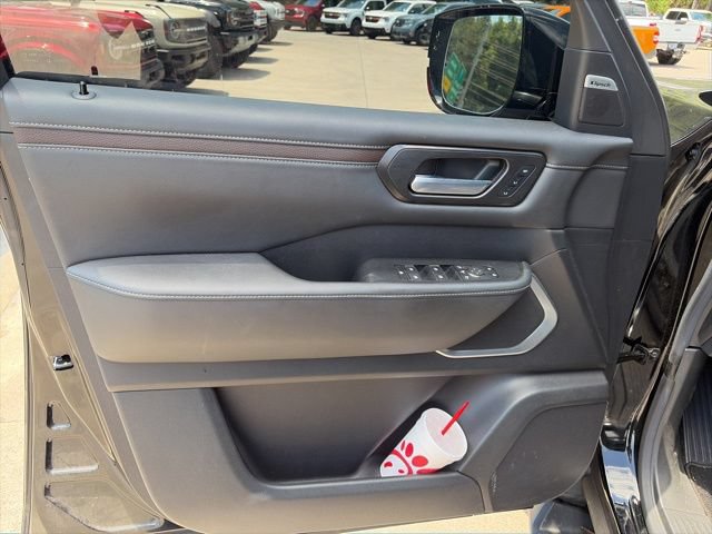 Used 2025 Nissan Armada Platinum AWD/4WD image 28