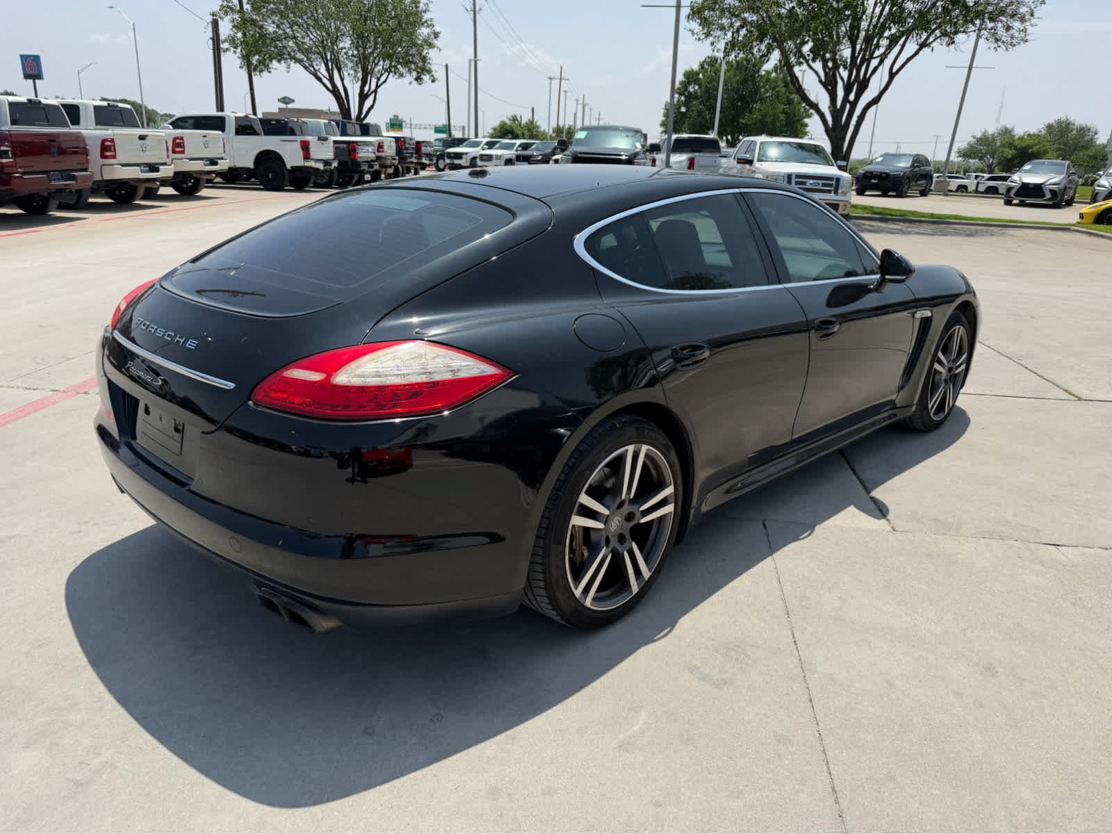 Used 2011 Porsche Panamera S RWD image 3