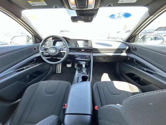 Certified 2025 Hyundai Elantra Sport FWD image 15