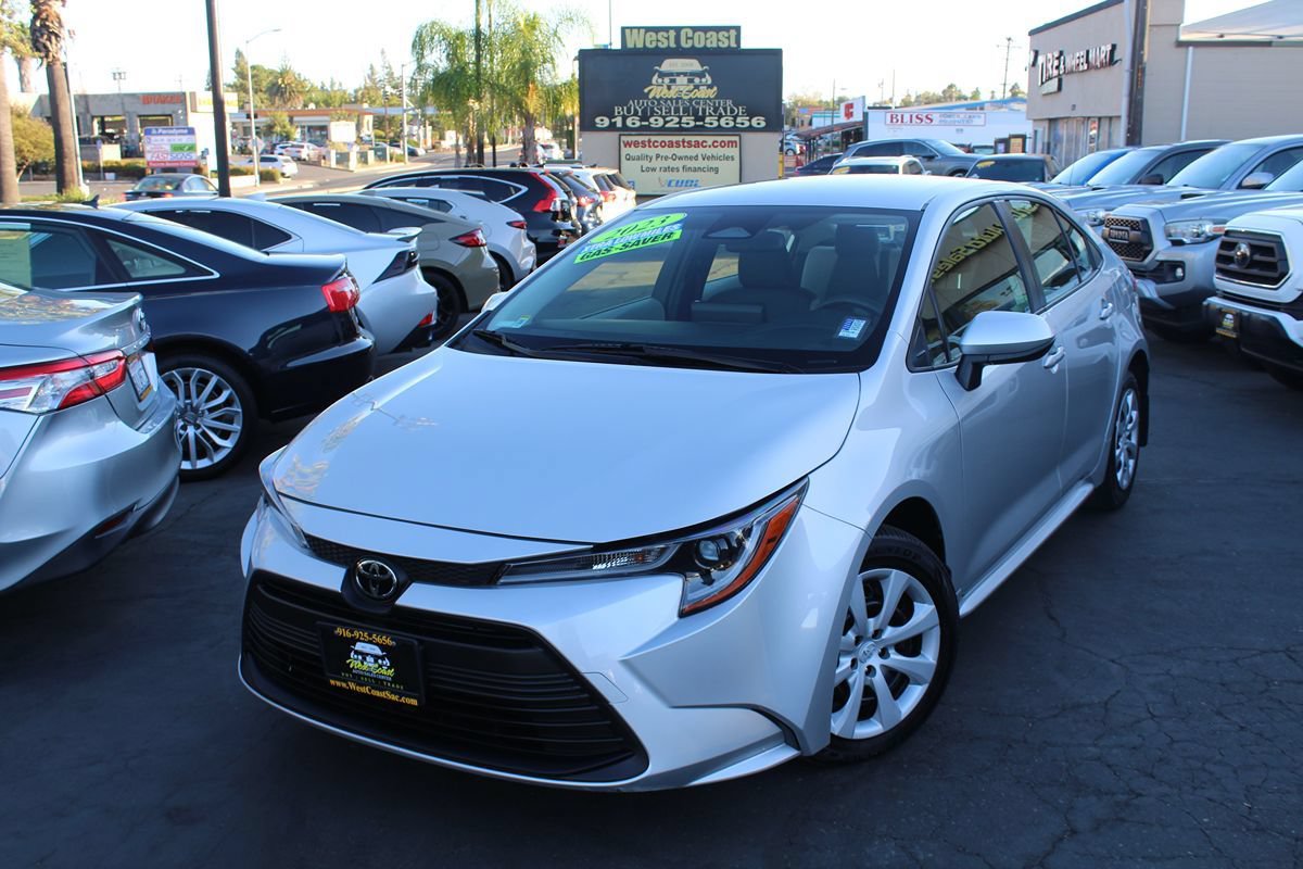 Used 2023 Toyota Corolla LE w/ Carpet Mat Package (TMS) FWD image 34