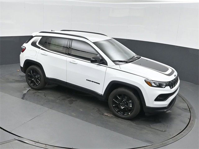 New 2026 Jeep Compass Latitude image 28