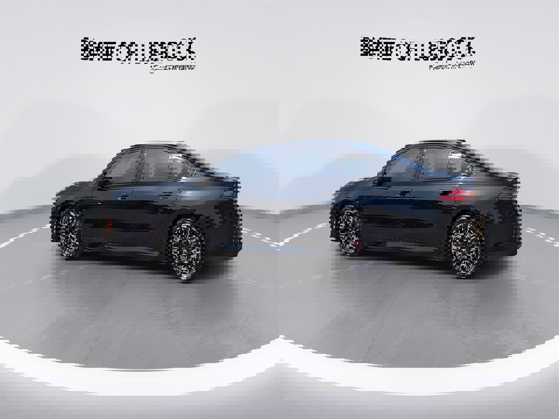 Used 2026 BMW 550e xDrive image 6