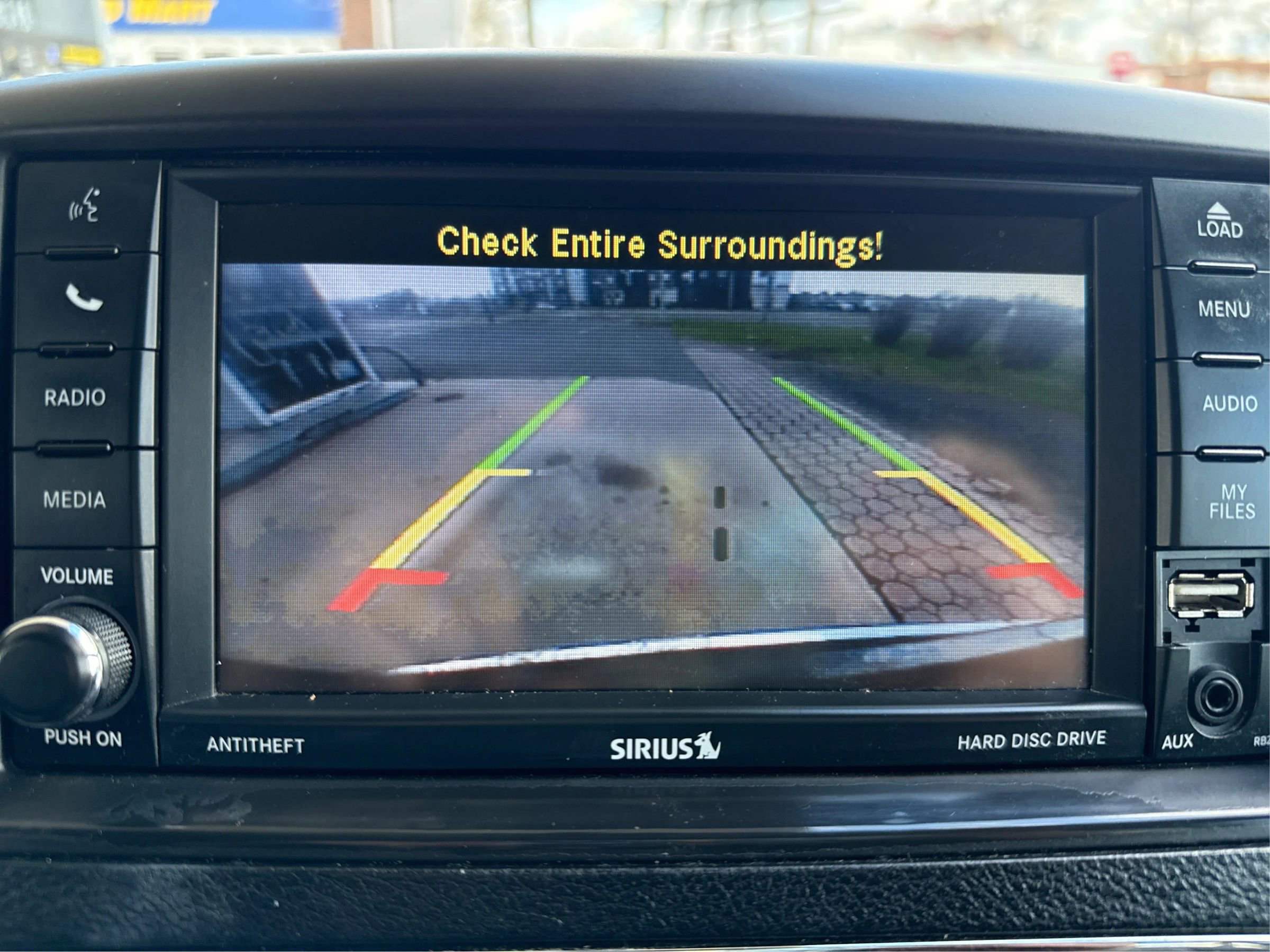 Used 2014 Chrysler Town & Country Touring image 29