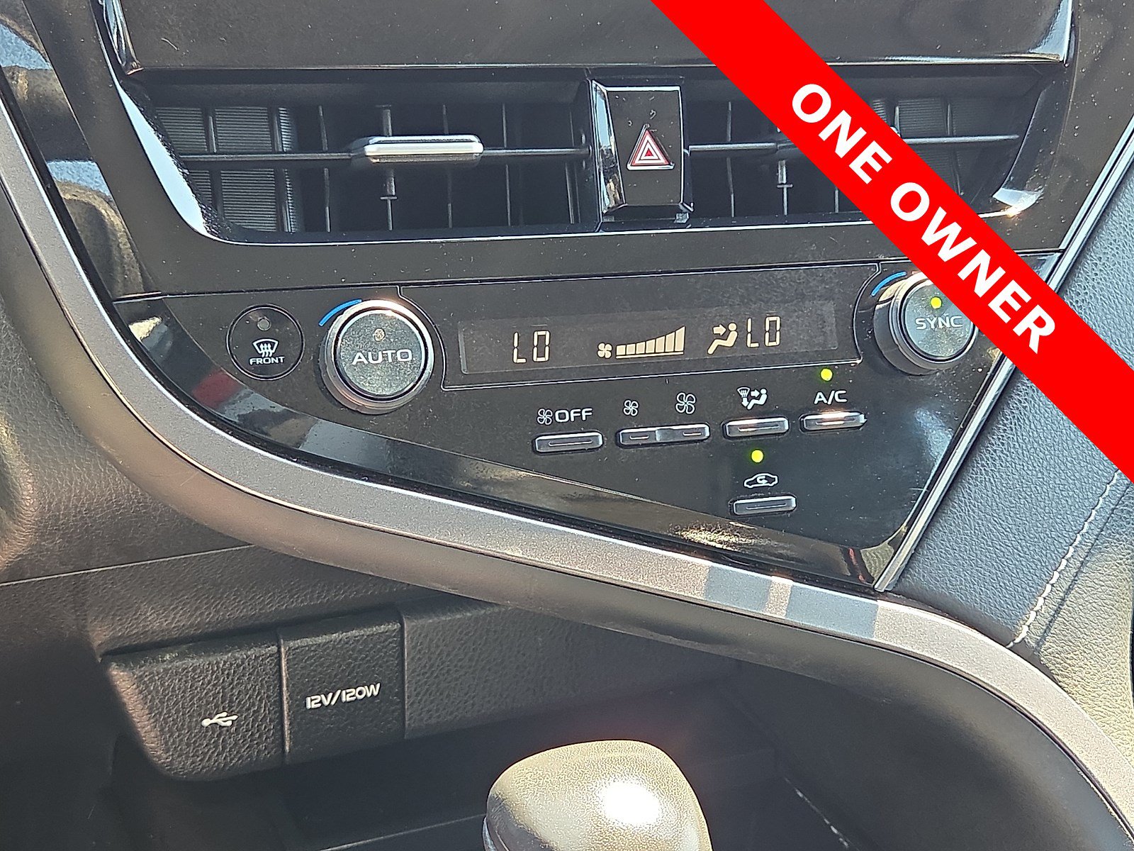 Used 2023 Toyota Camry SE FWD image 18