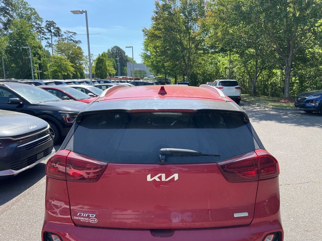 Used 2022 Kia Niro EX Premium FWD image 5