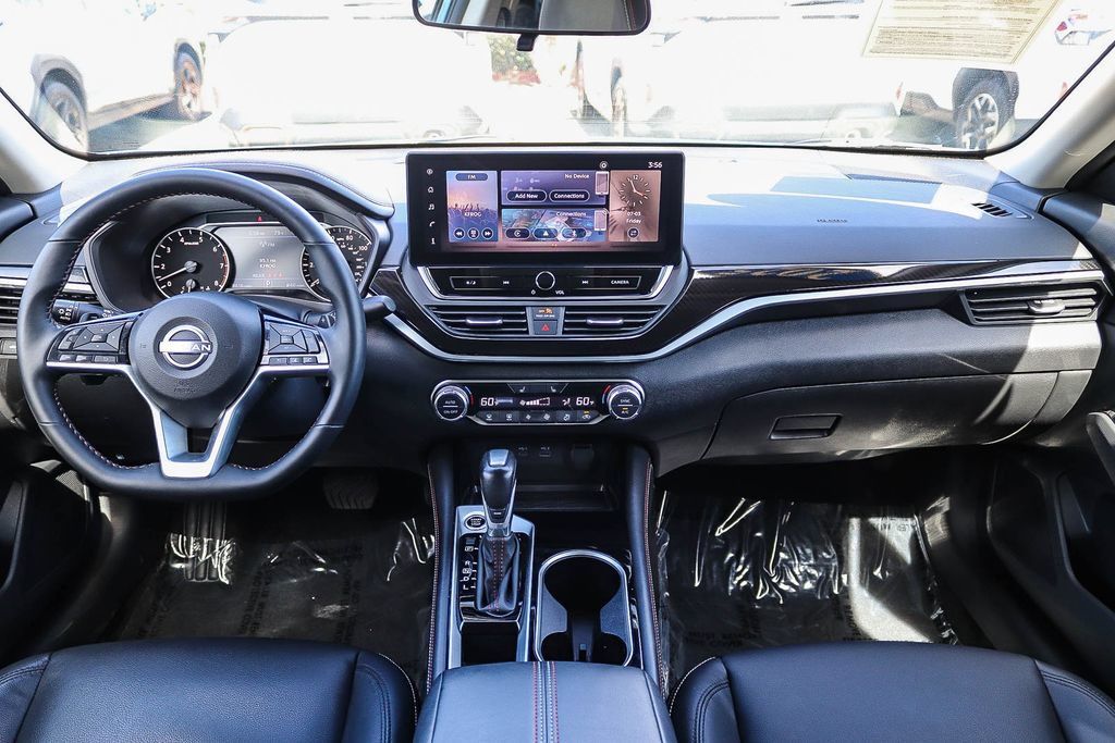 Used 2025 Nissan Altima 2.5 SR w/ SR Premium Package FWD image 13