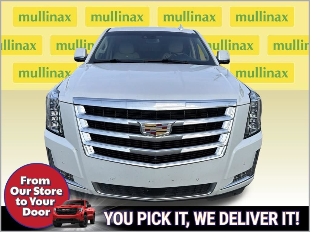 Used 2019 Cadillac Escalade Premium Luxury RWD image 2