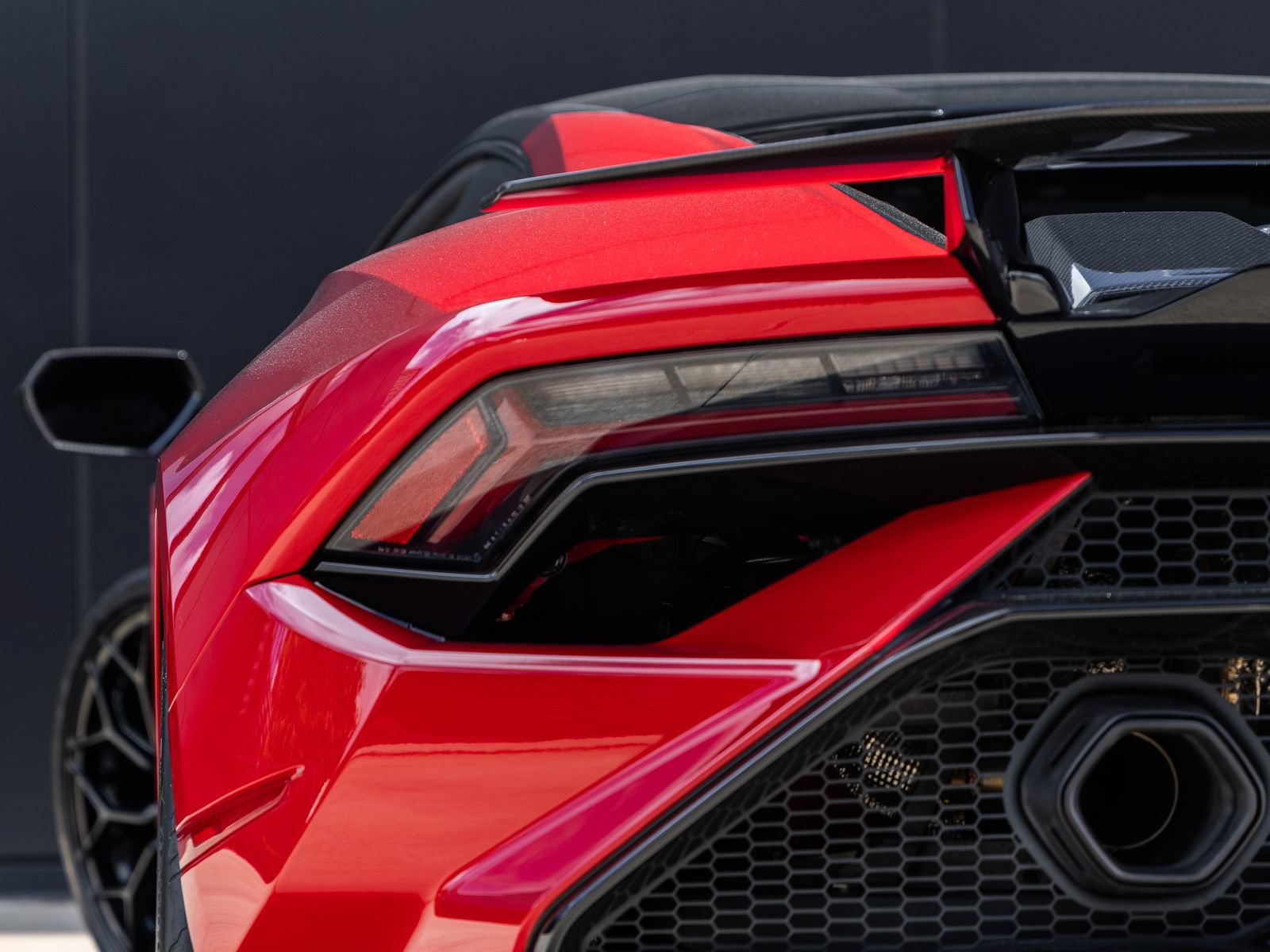 Used 2024 Lamborghini Huracan Tecnica RWD image 13
