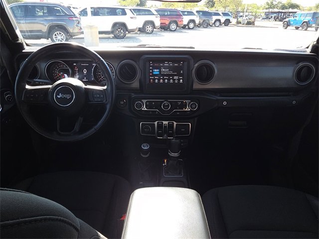 Used 2022 Jeep Gladiator Willys image 13