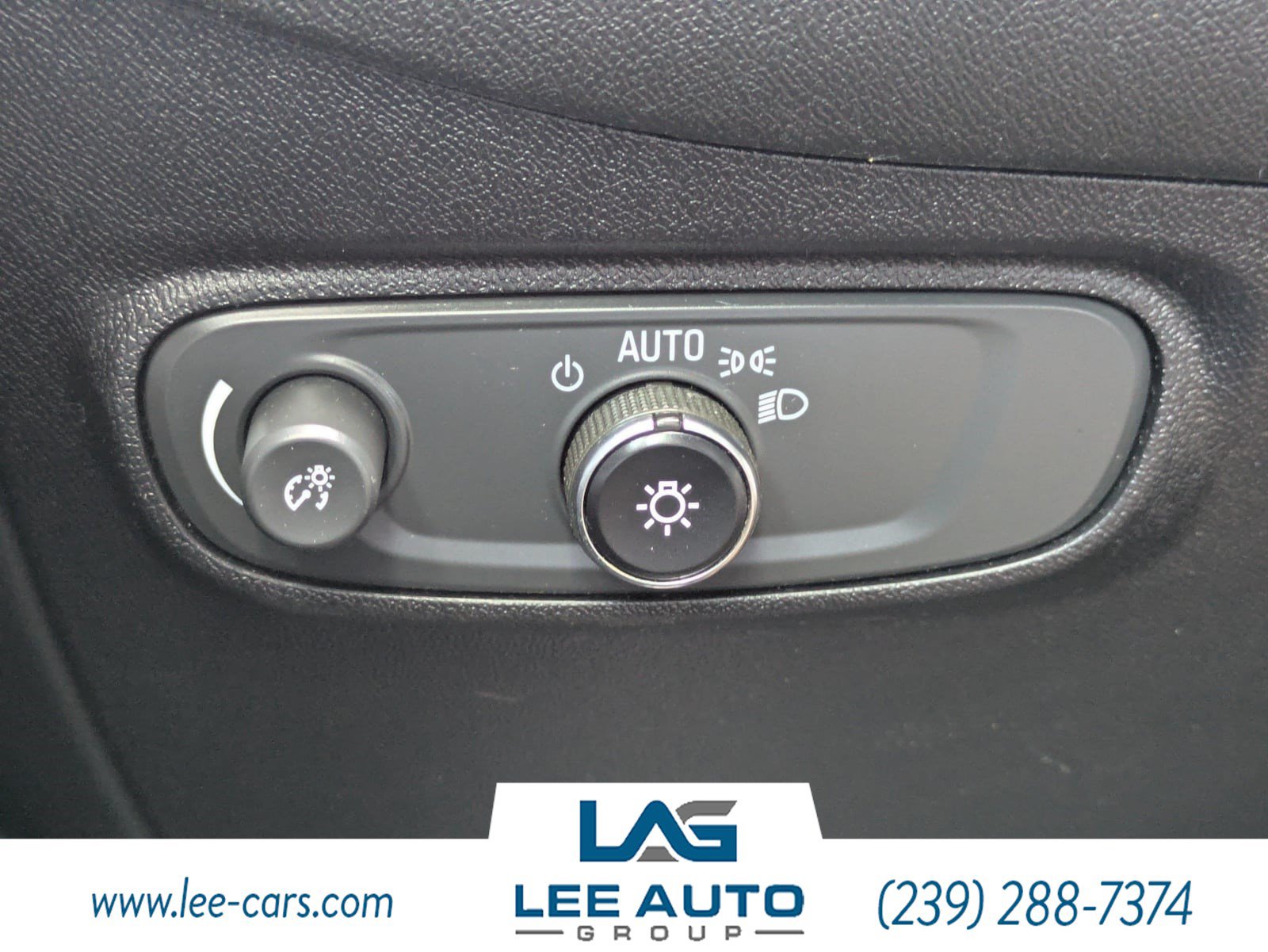 Used 2019 Chevrolet Equinox LS FWD image 19