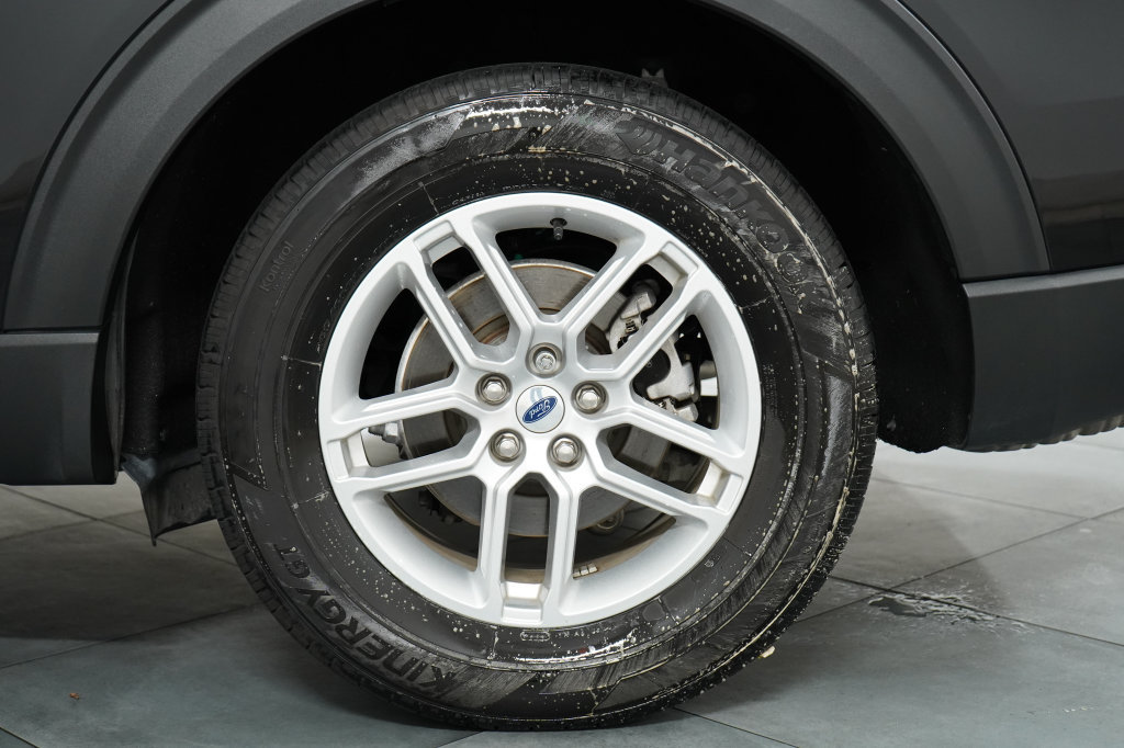 Certified 2025 Ford Explorer Active RWD image 37