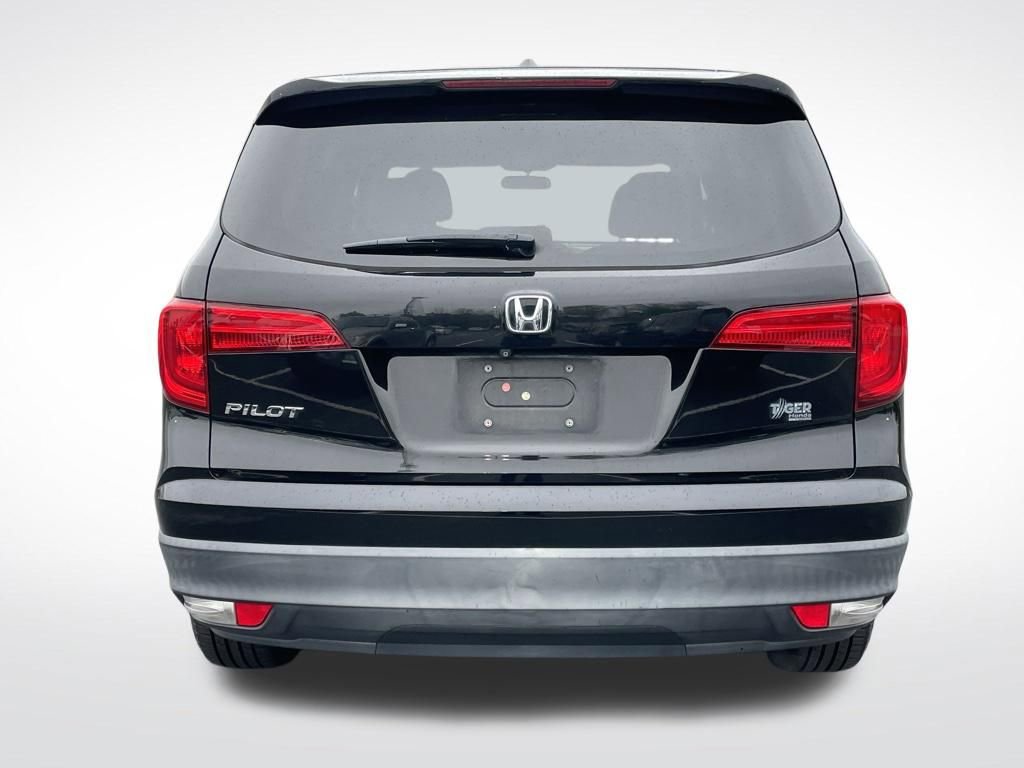 Used 2018 Honda Pilot EX image 4