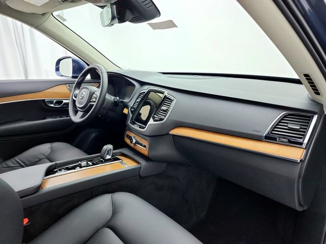 Certified 2024 Volvo XC90 T8 Plus w/ Protection Package Premier AWD/4WD image 17