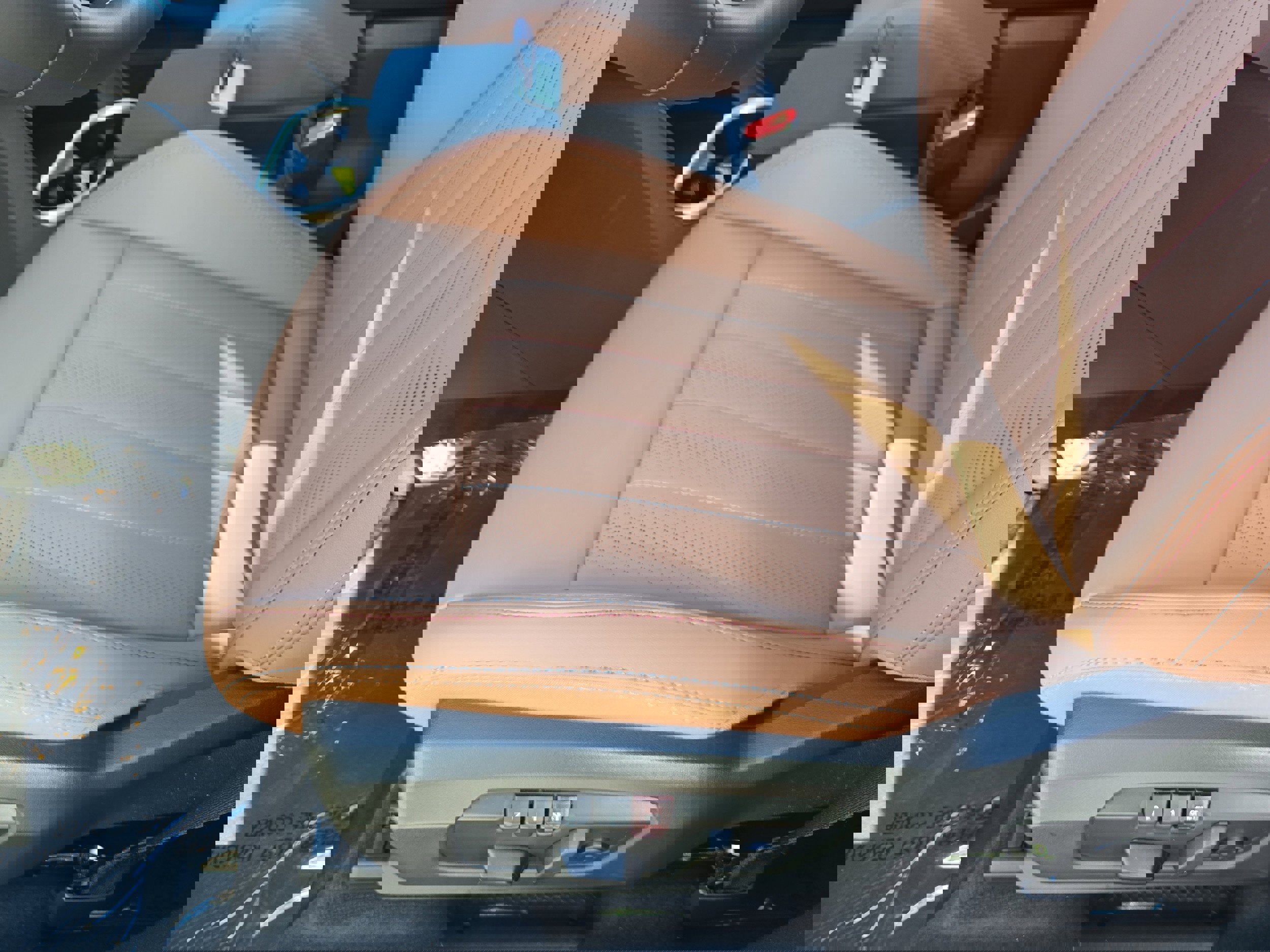 Certified 2025 MINI Cooper Countryman S w/ Comfort Package Max image 18