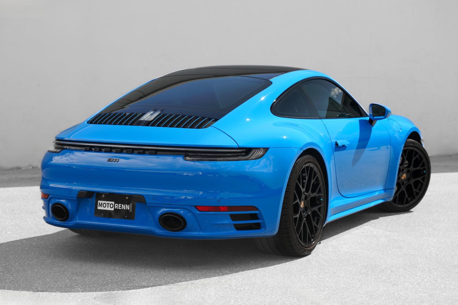 Used 2023 Porsche 911 Carrera w/ Sport Chrono Package RWD image 3