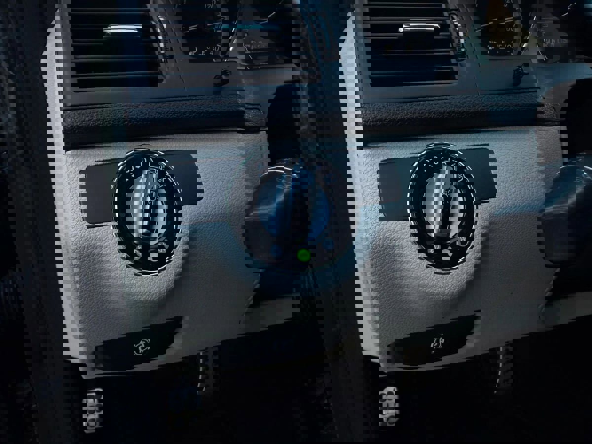 Used 2009 Mercedes-Benz C 350 Sport image 38