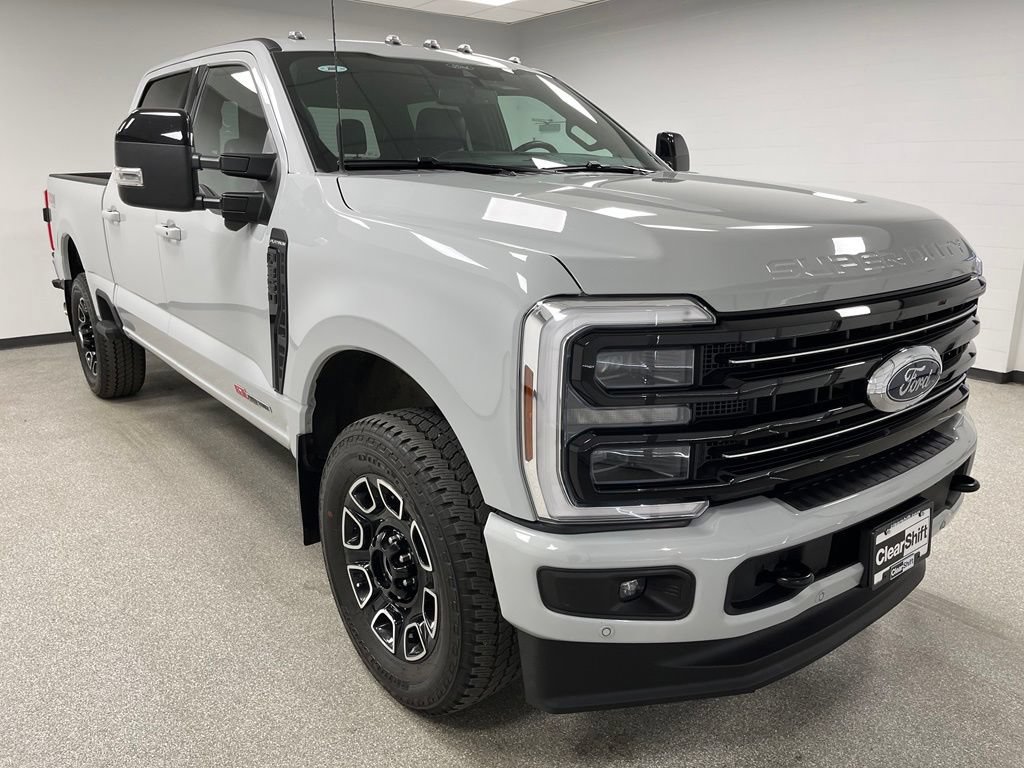 Used 2026 Ford F350 Platinum AWD/4WD image 2