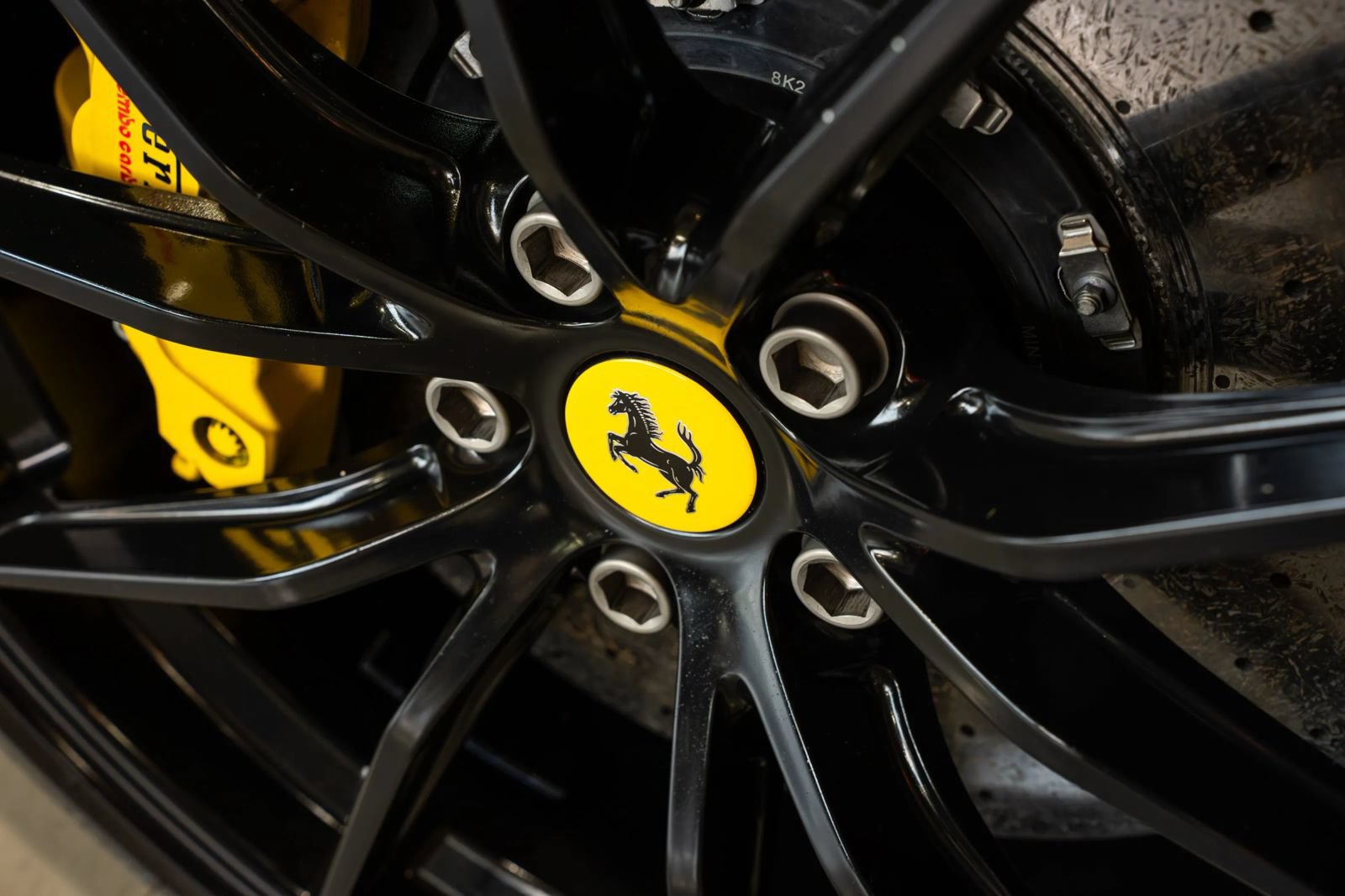 Used 2019 Ferrari 812 Superfast RWD image 10