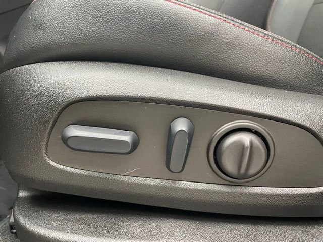 Used 2023 Chevrolet Equinox RS image 8