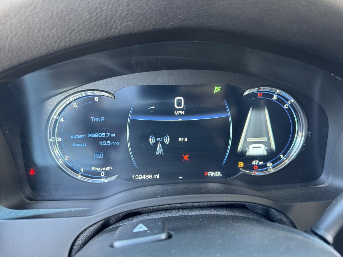 Used 2018 Cadillac Escalade ESV Premium Luxury AWD/4WD image 31