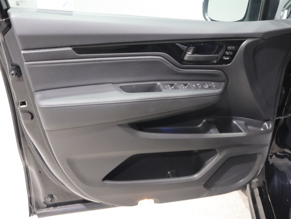 Used 2026 Honda Odyssey Touring image 13