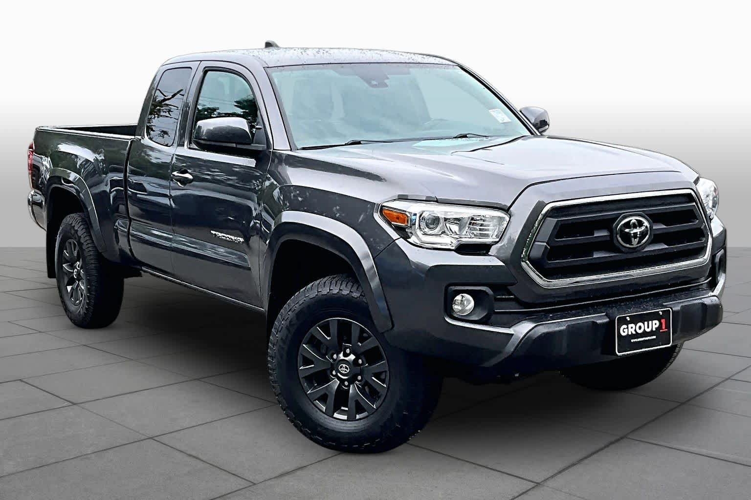 Certified 2022 Toyota Tacoma SR5 w/ SR5 Appearance Package (SM) AWD/4WD image 3
