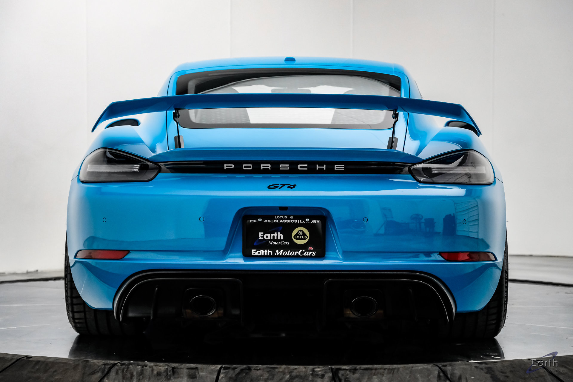 Used 2020 Porsche 718 Cayman GT4 RWD image 13