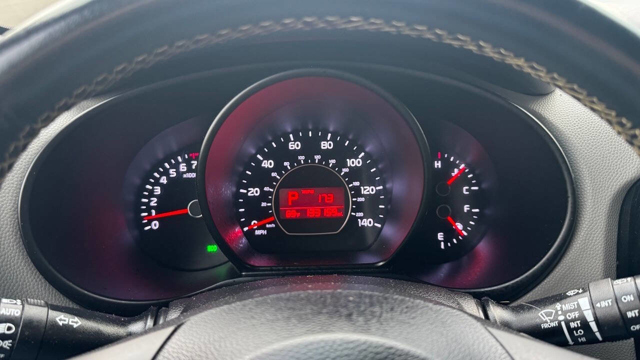 Used 2014 Kia Soul + w/ Audio Package FWD image 15