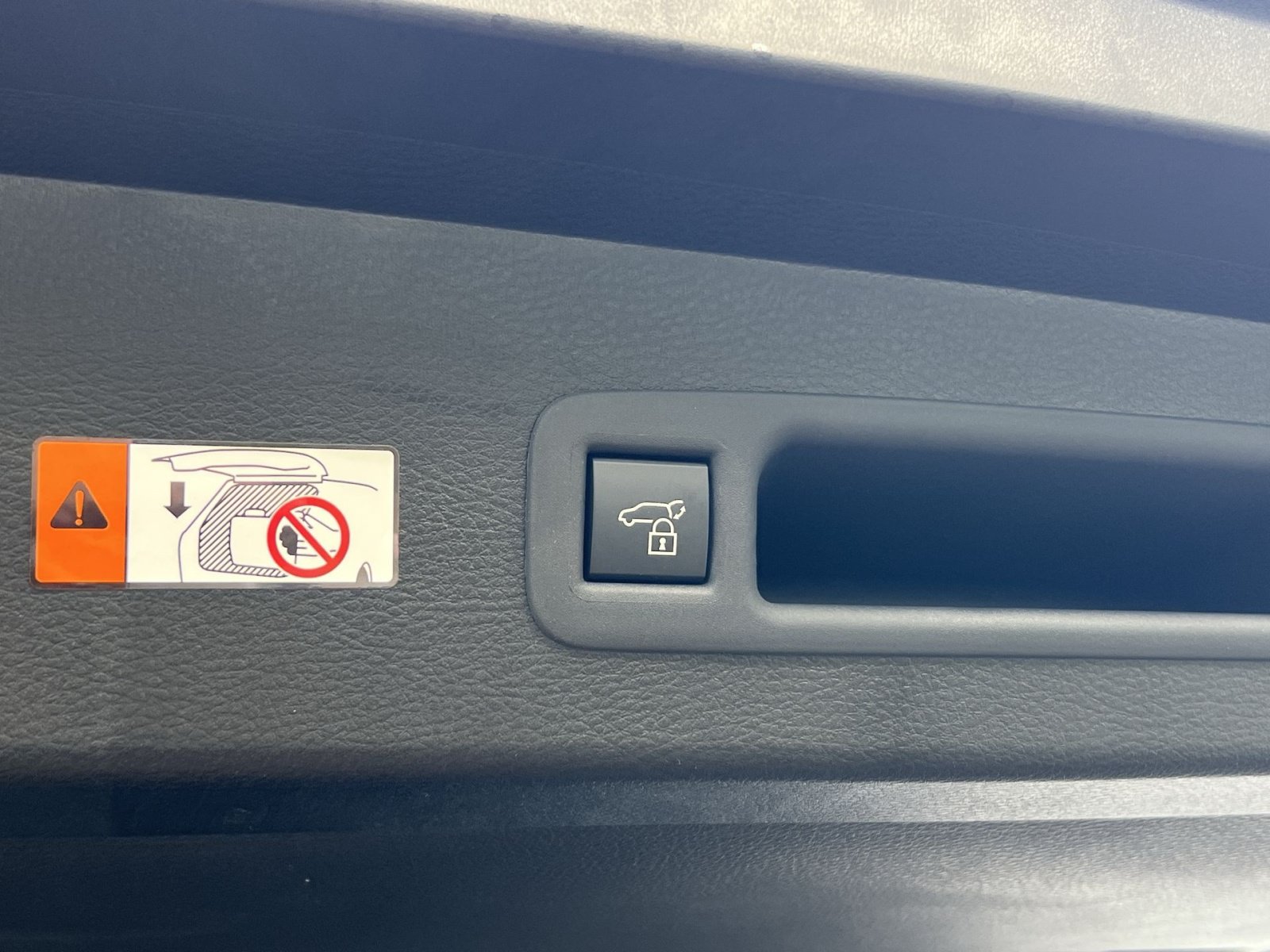 New 2026 Toyota Sienna XLE Woodland Edition AWD/4WD image 21