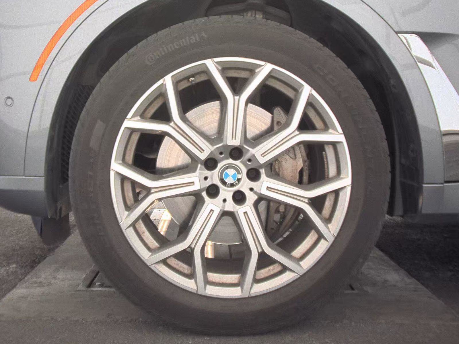 Used 2025 BMW X7 xDrive40i image 12