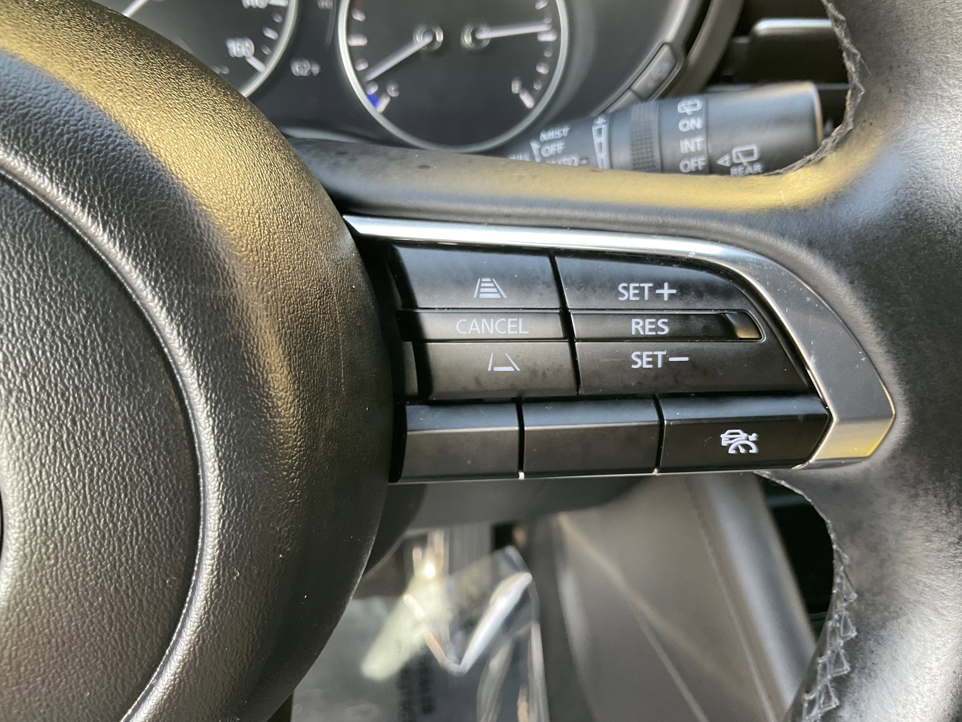 Used 2024 MAZDA MAZDA3 s FWD image 31