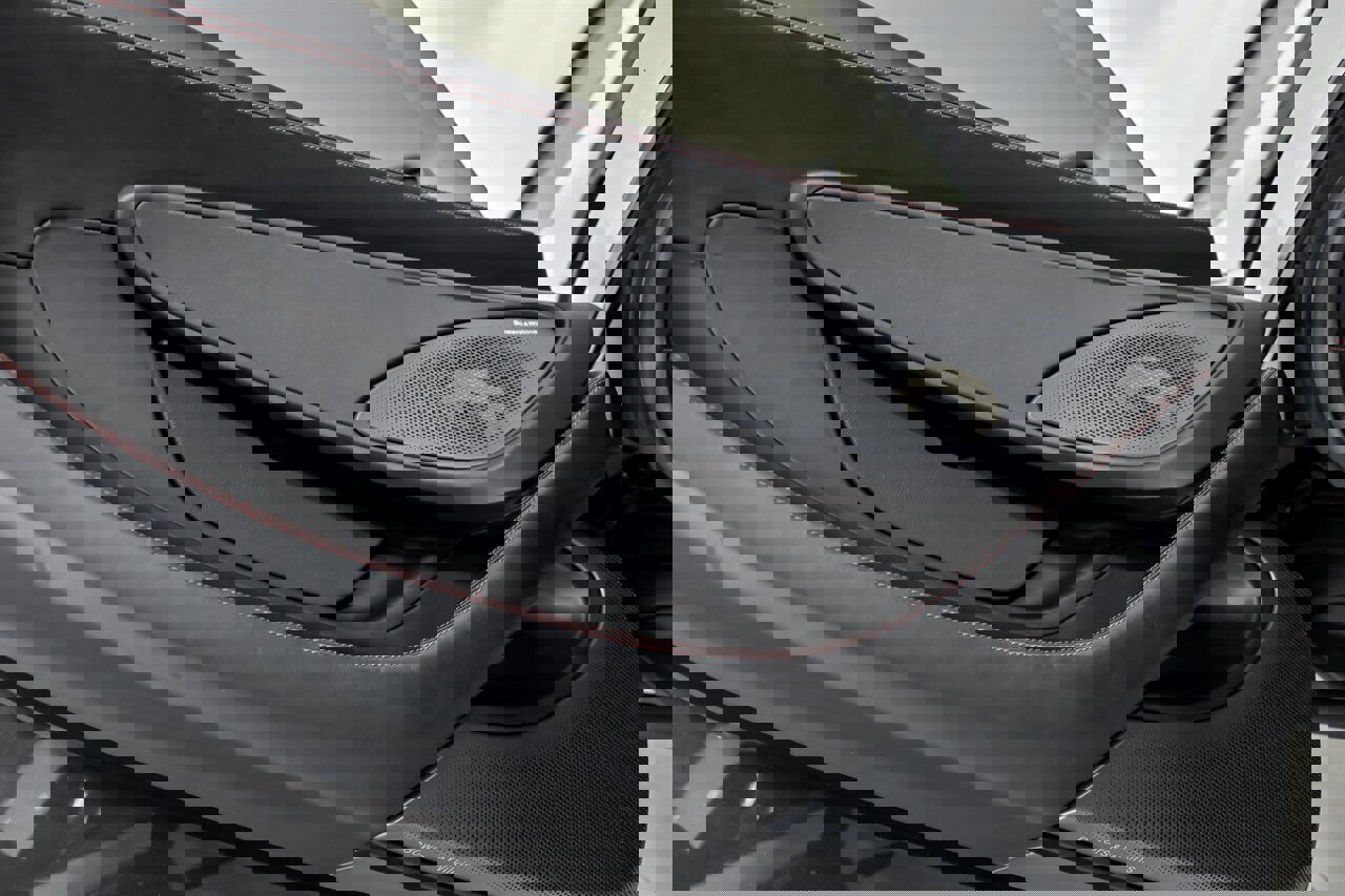 Used 2020 McLaren 570S Spider image 20